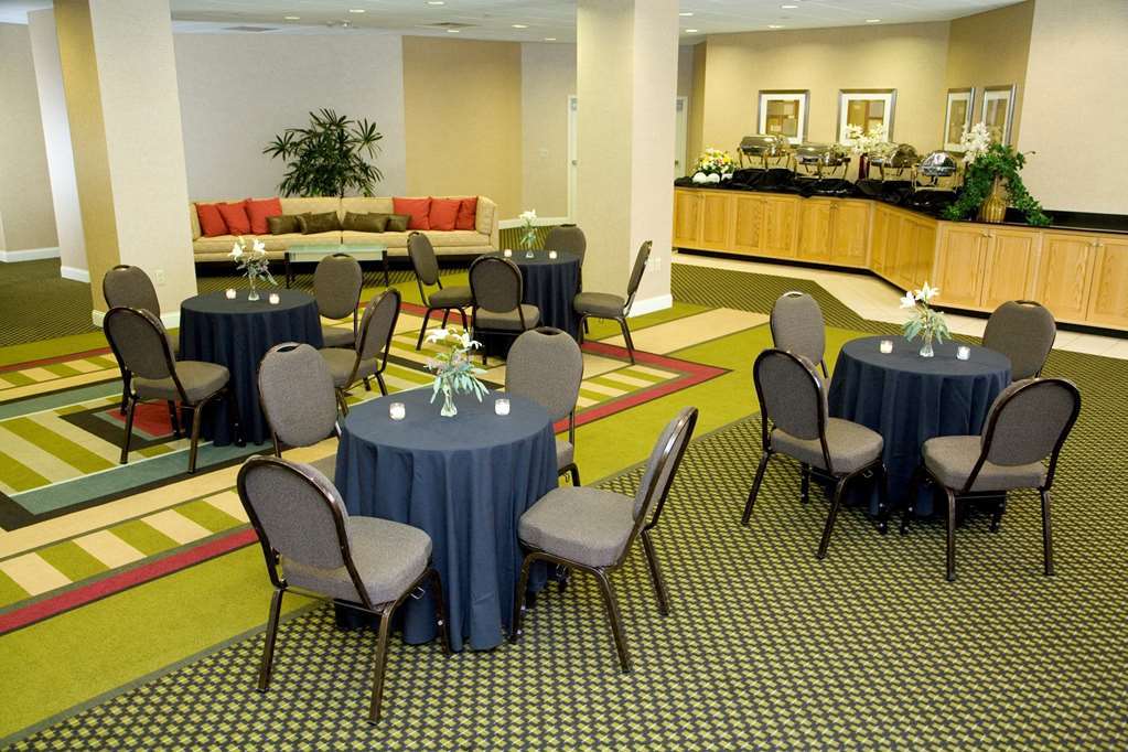 Отель Doubletree By Hilton Hartford Downtown Удобства фото