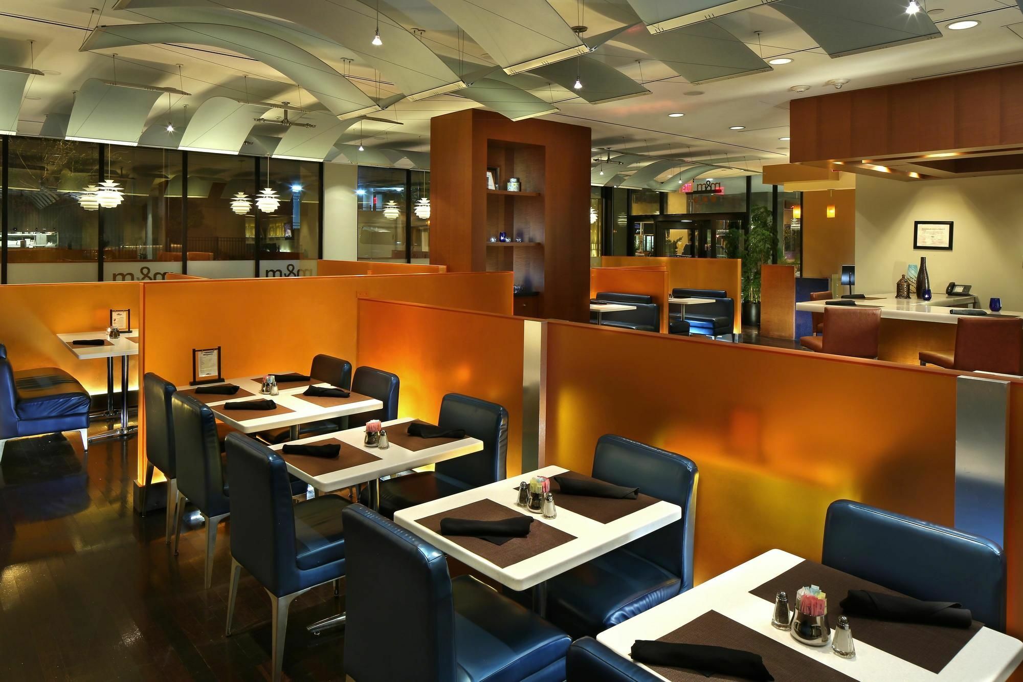 Отель Doubletree By Hilton Hartford Downtown Экстерьер фото